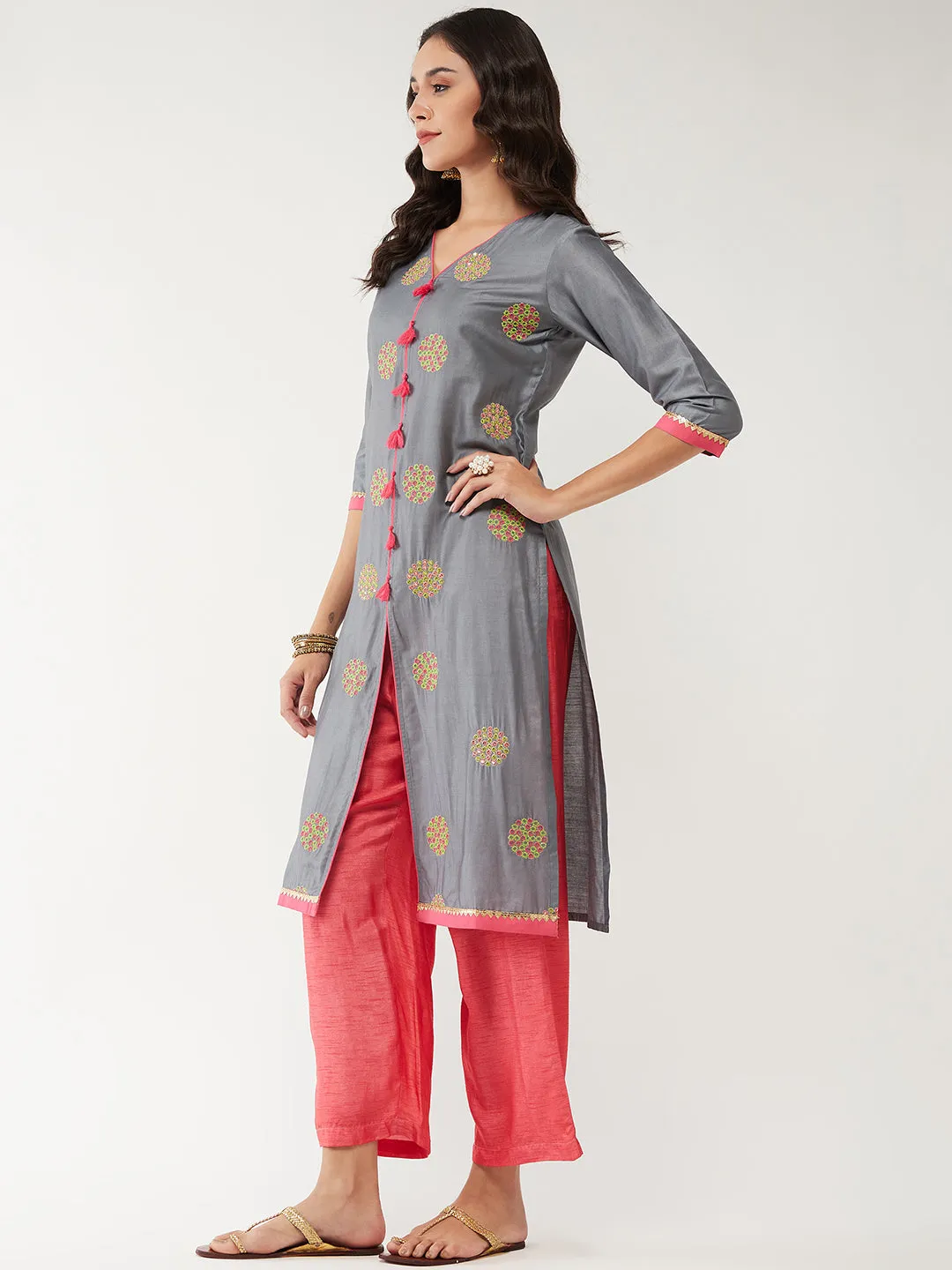 Fusion Embroidered Round Allover Buti Kurta